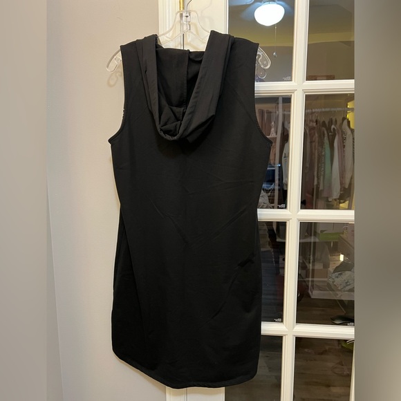 Michael Kors Black Sleeveless Mini Dress with hood size L EUC - Picture 2 of 6